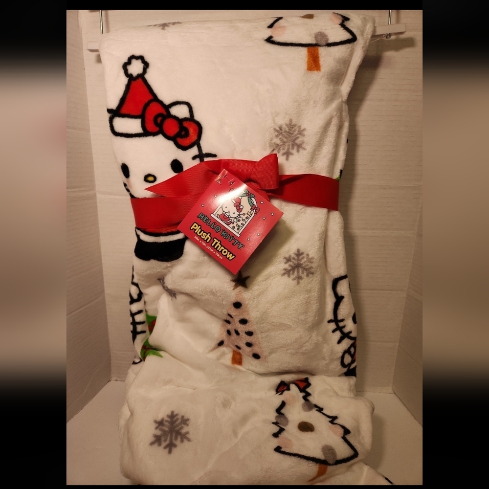 Hello kitty Christmas Plush Throw 50 in X 70 in